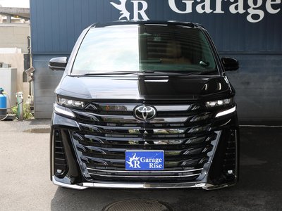 TOYOTA VELLFIRE - 2