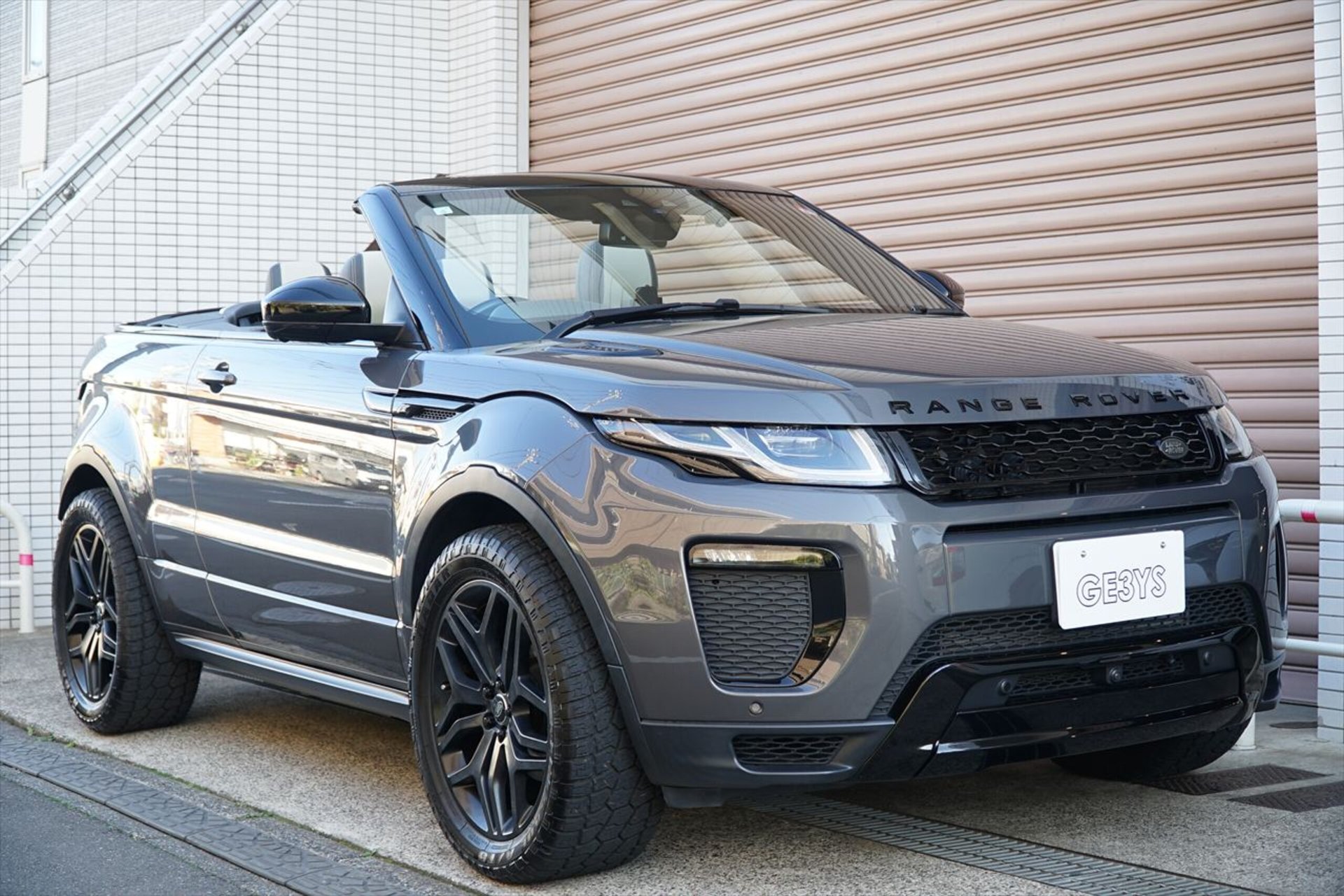 LAND ROVER RANGE ROVER EVOQUE - View 1