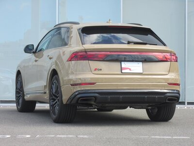 AUDI Q8 - 8
