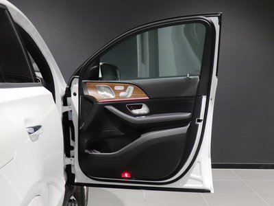 2026 Mercedes-BENZ GLE — миниатюра 18