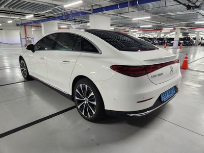 MERCEDES-BENZ EQE - 7