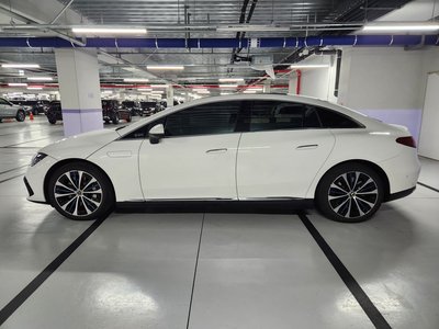 MERCEDES-BENZ EQE - 3