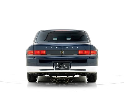 TOYOTA CENTURY - 6