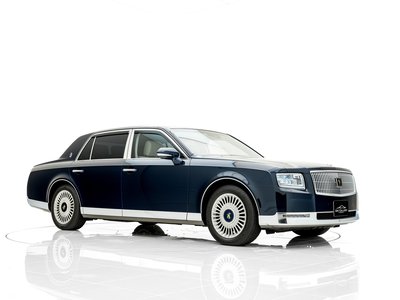 TOYOTA CENTURY - 9