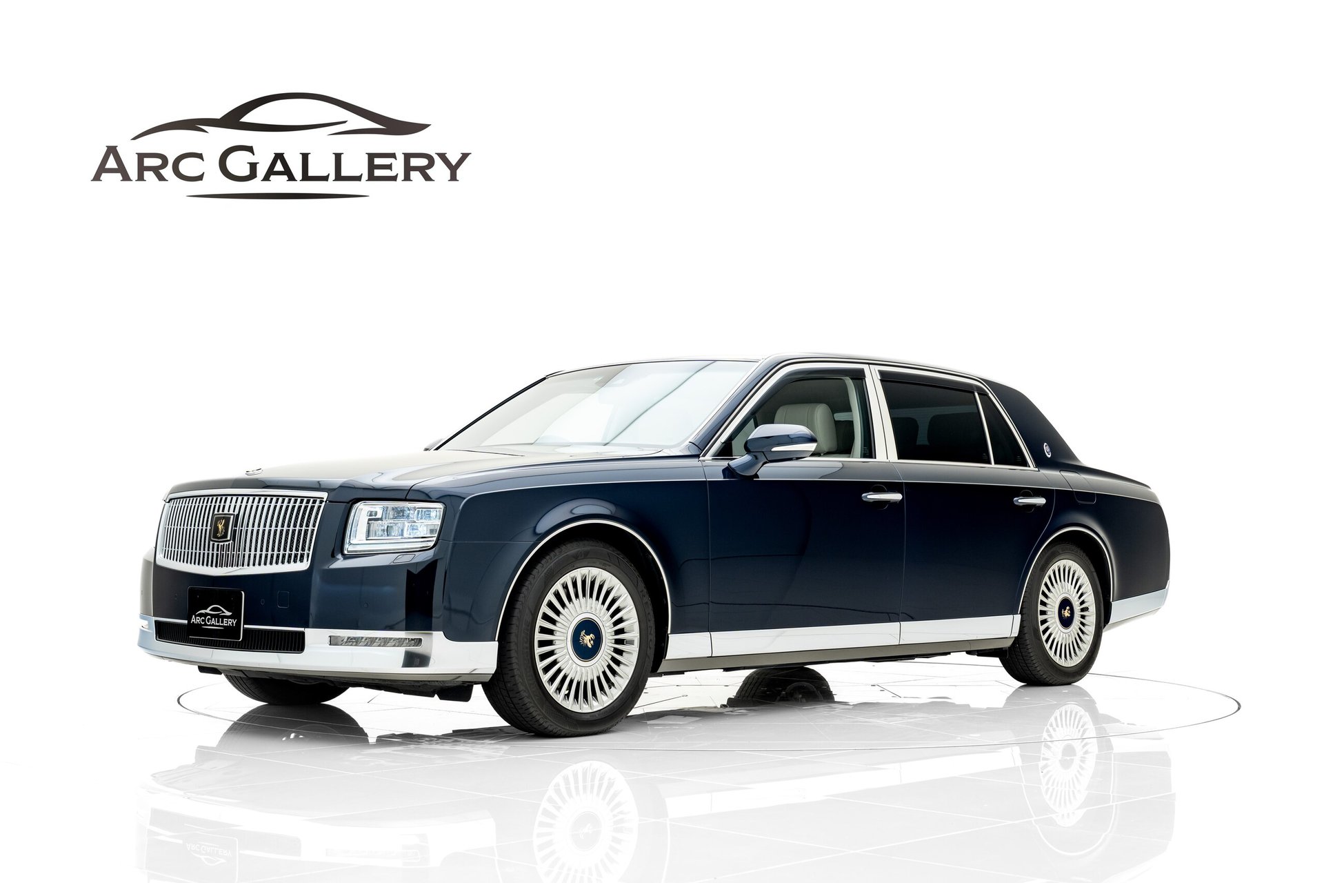 TOYOTA CENTURY - View 1