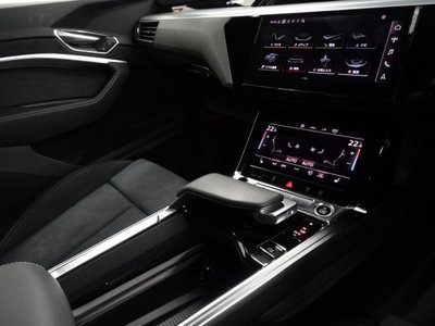 2025 AUDI Q8 SPORTBACK E-TRON — миниатюра 32