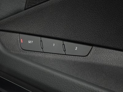 2025 AUDI Q8 SPORTBACK E-TRON — миниатюра 30