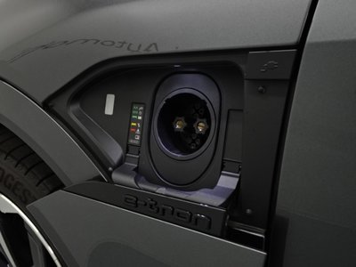 2025 AUDI Q8 SPORTBACK E-TRON — миниатюра 12