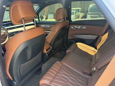 2021 Genesis GV70 — миниатюра 15