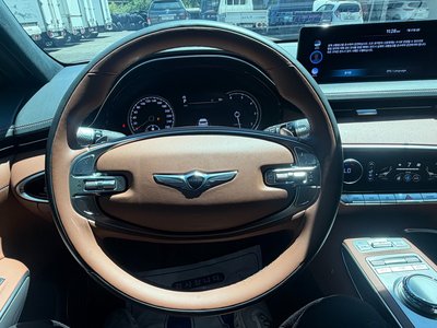 2021 Genesis GV70 — миниатюра 13
