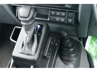 صورة مصغرة 38 لـ 2025 Toyota LAND CRUISER 70