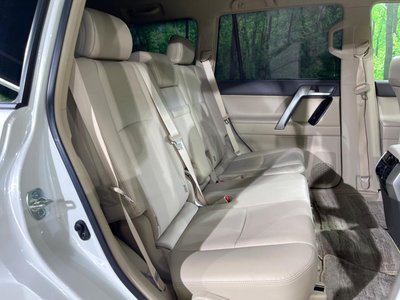 TOYOTA LAND CRUISER PRADO - 9