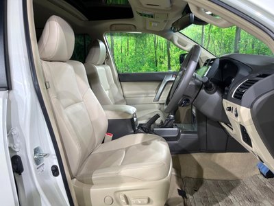TOYOTA LAND CRUISER PRADO - 8