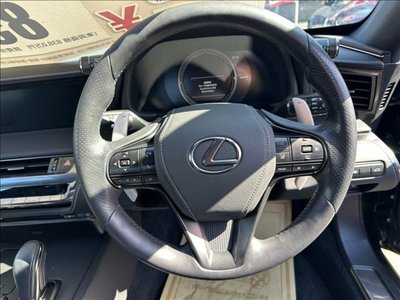 صورة 2 لـ 2017 Lexus LC