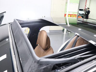 MERCEDES-BENZ E-CLASS - 4