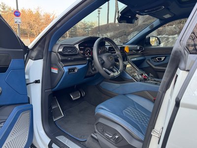 LAMBORGHINI URUS - 7