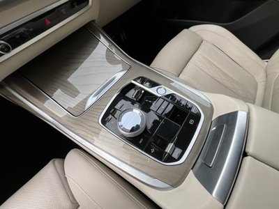 صورة مصغرة 45 لـ 2023 BMW X7