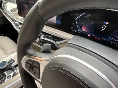 صورة مصغرة 43 لـ 2023 BMW X7