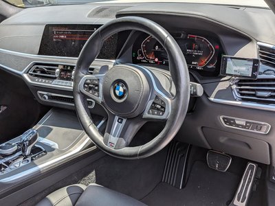 2021 BMW X7 — миниатюра 15
