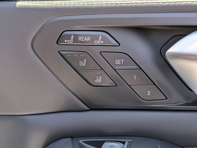 2021 BMW X7 — миниатюра 14