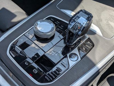 2021 BMW X7 — миниатюра 36