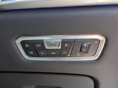 2021 BMW X7 — миниатюра 21