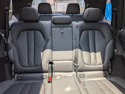 2021 BMW X7 — миниатюра 38