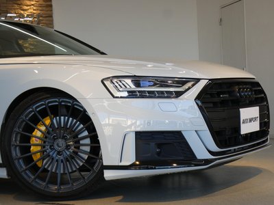 AUDI A8 - 10