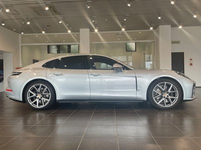 PORSCHE PANAMERA - 5
