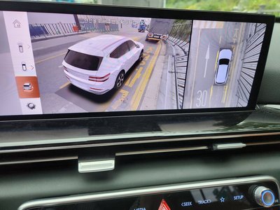 2024 Genesis GV80 thumbnail 14