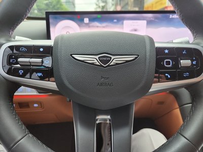 2024 Genesis GV80 thumbnail 11