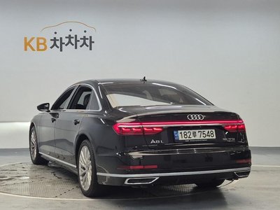 2021 AUDI A8 photo 5