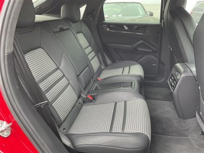PORSCHE CAYENNE - 9