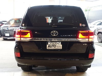 TOYOTA LAND CRUISER 200 - 6