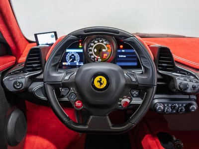 FERRARI 458 - 8