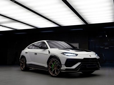 صورة 2 لـ 2024 Lamborghini URUS