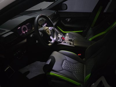 صورة 4 لـ 2024 Lamborghini URUS
