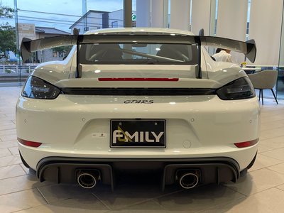 2023 Porsche 718 photo 9