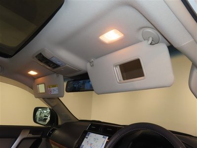 2023 Toyota LAND CRUISER PRADO — миниатюра 25