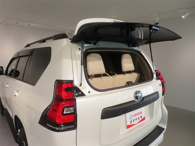2023 Toyota LAND CRUISER PRADO — миниатюра 35
