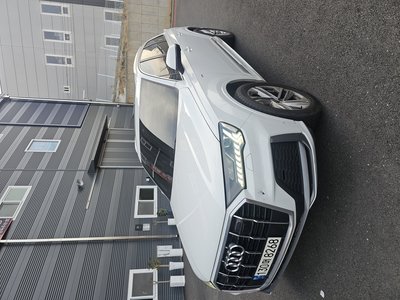 AUDI Q7 - 1