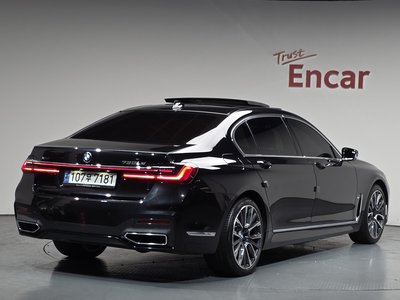BMW 7 SERIES - 2