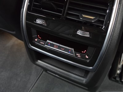 صورة مصغرة 34 لـ 2025 BMW X7