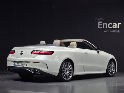 MERCEDES-BENZ E-CLASS - 4