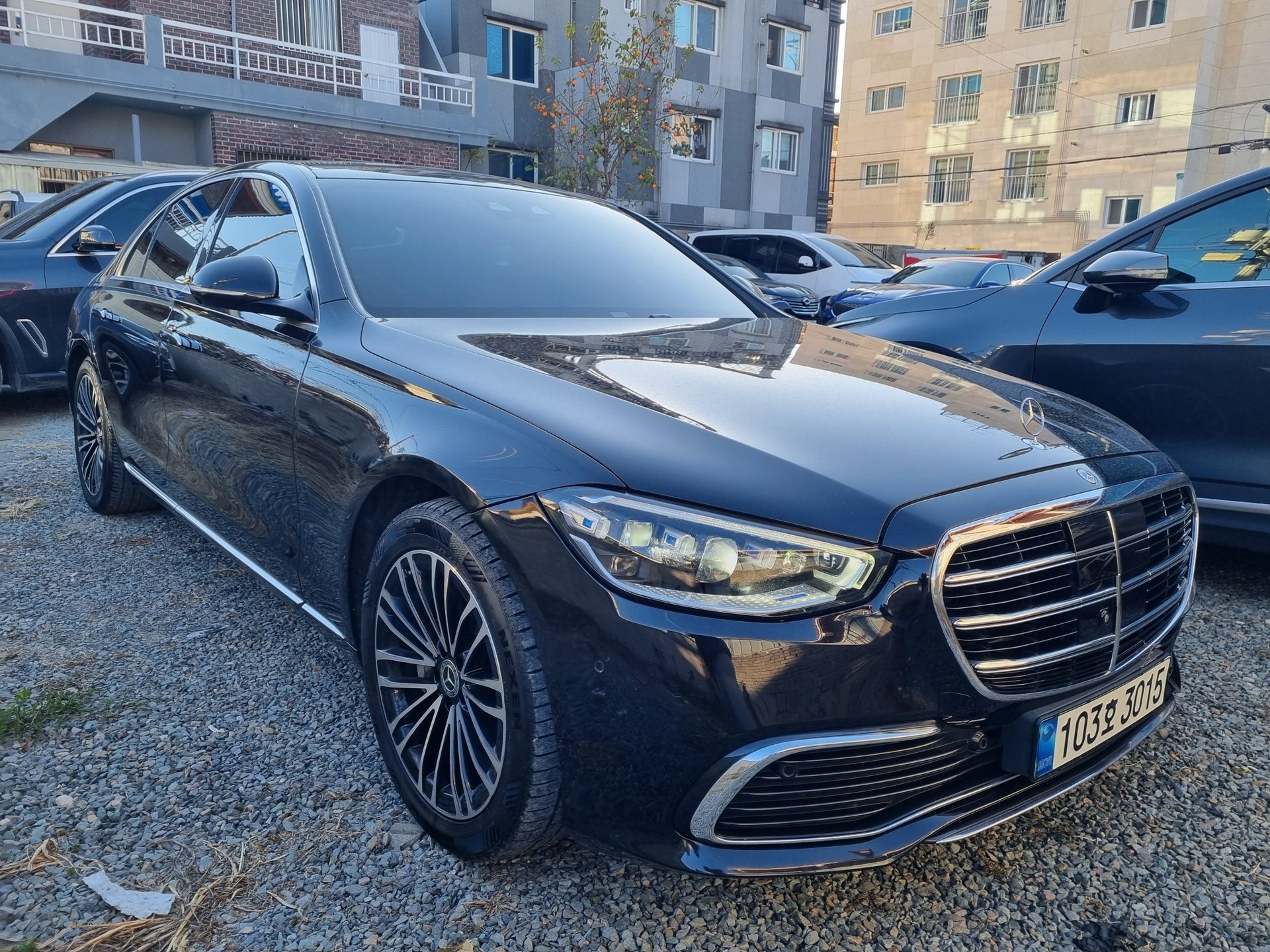 MERCEDES-BENZ S-CLASS - View 1