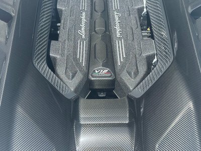 صورة مصغرة 34 لـ 2025 Lamborghini REVUELTO