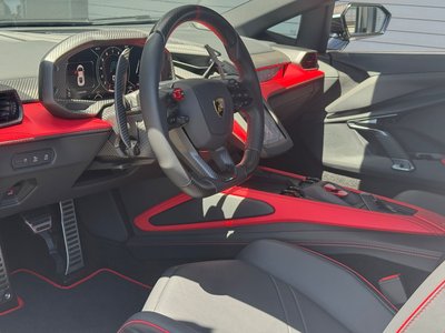 LAMBORGHINI REVUELTO - 2