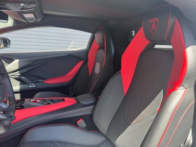 صورة مصغرة 22 لـ 2025 Lamborghini REVUELTO