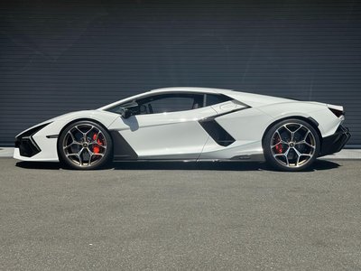 LAMBORGHINI REVUELTO - 9