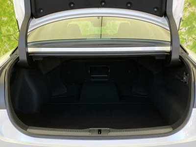 TOYOTA CROWN CROSSOVER - 8